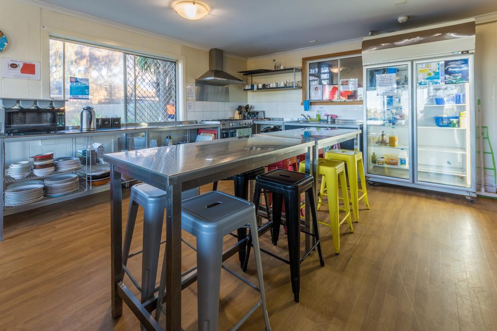 Bells Beach Backpackers Hostel Torquay Exterior photo